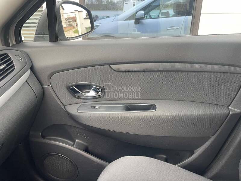 Renault Scenic 1,5dci tom tom