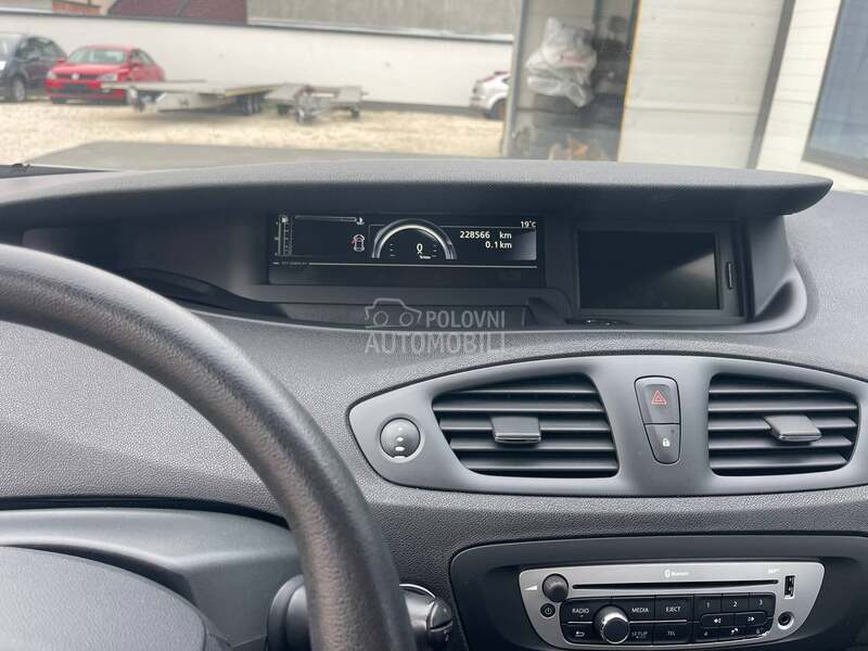 Renault Scenic 1,5dci tom tom