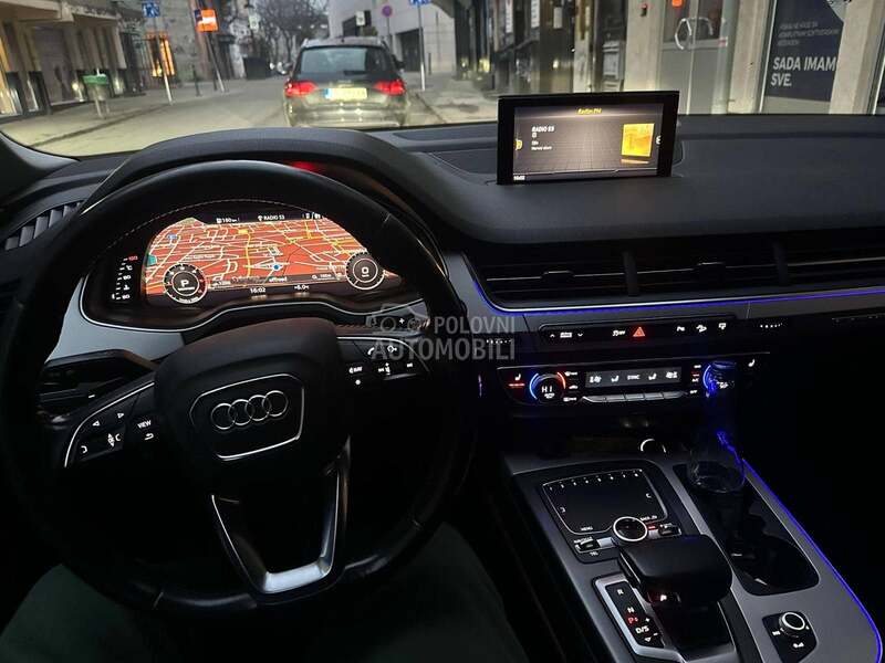 Audi Q7 