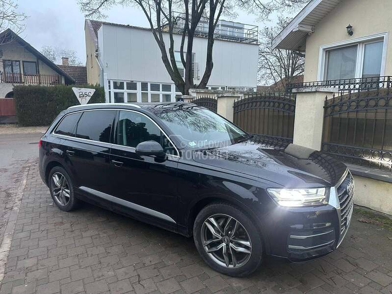 Audi Q7 