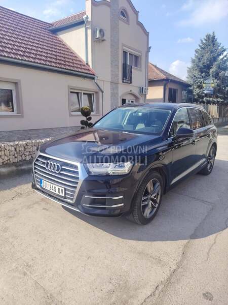 Audi Q7 