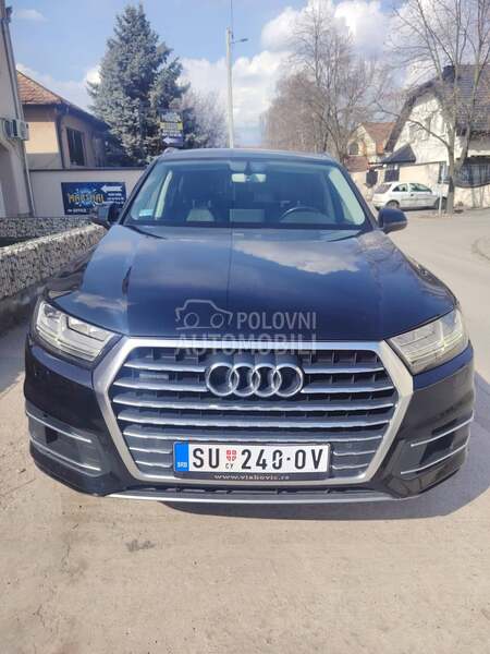 Audi Q7 