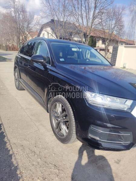 Audi Q7 