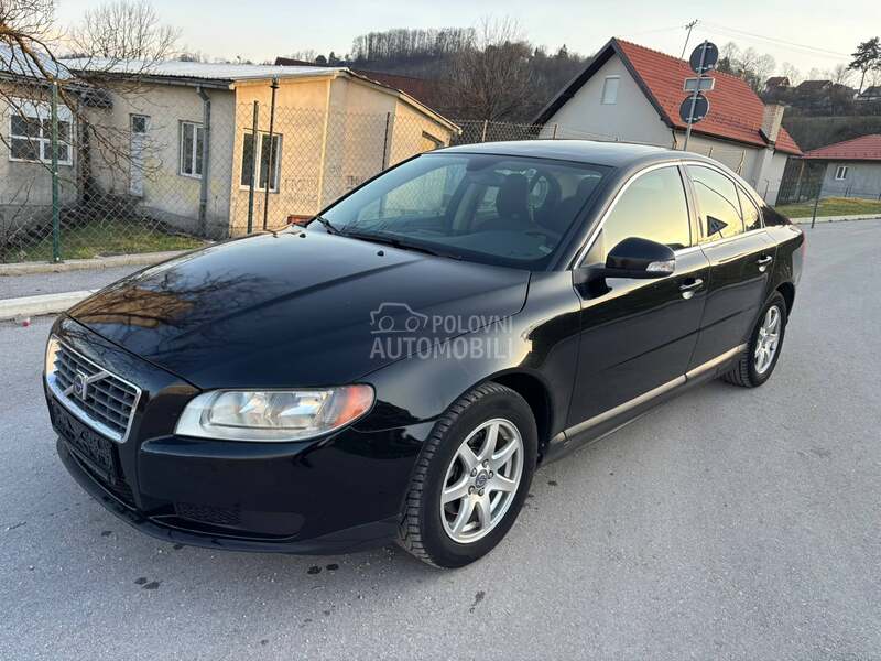 Volvo S80 