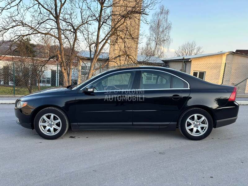 Volvo S80 