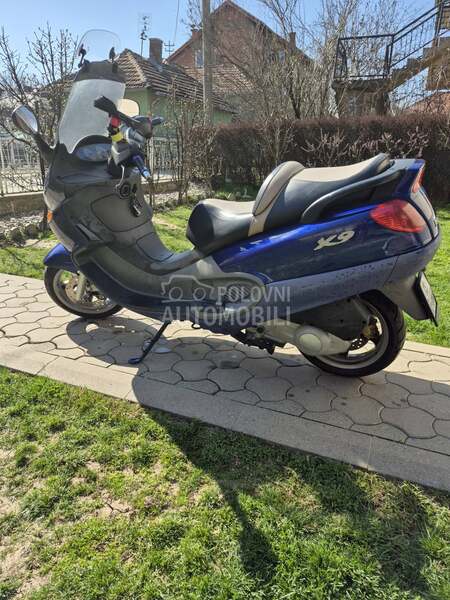 Piaggio X9