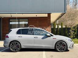 Volkswagen Golf 8 GTI slika 4