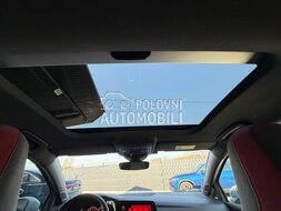 Volkswagen Golf 8 GTI slika 23