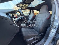 Volkswagen Golf 8 GTI slika 15