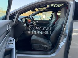 Volkswagen Golf 8 GTI slika 12