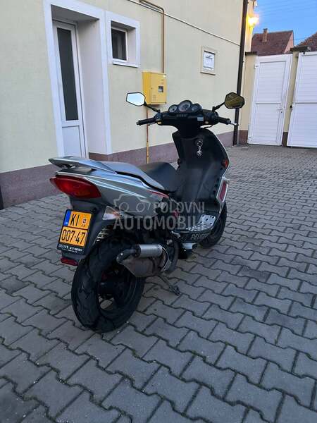 Peugeot Speedfight 2