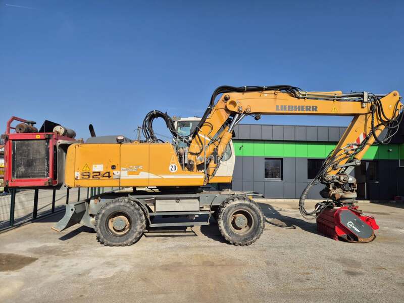 LIEBHERR  AHWI MULCER