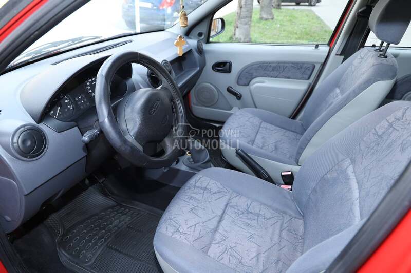 Dacia Logan DACIA E1 1.4