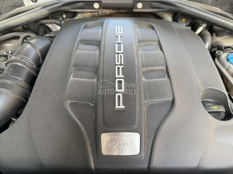 Porsche Macan S