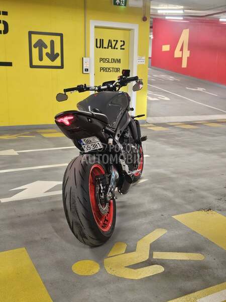 Yamaha mt 09