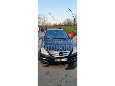 Mercedes Benz B 200 