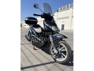 Piaggio Beverly 400
