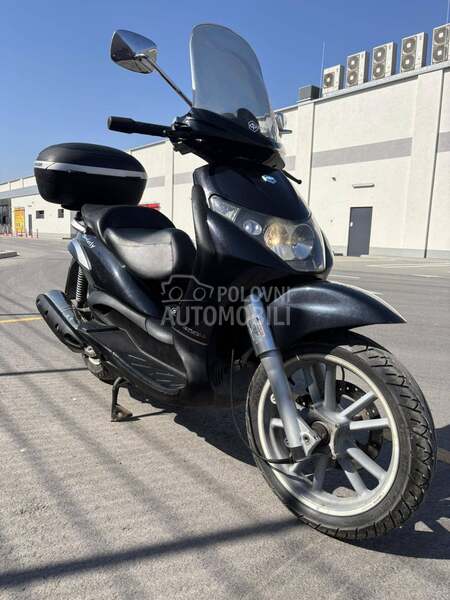 Piaggio Beverly 400