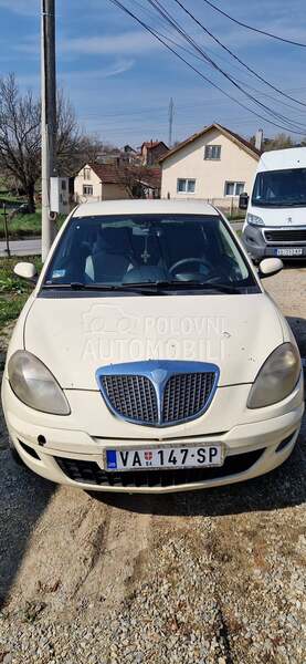 Lancia Ypsilon 