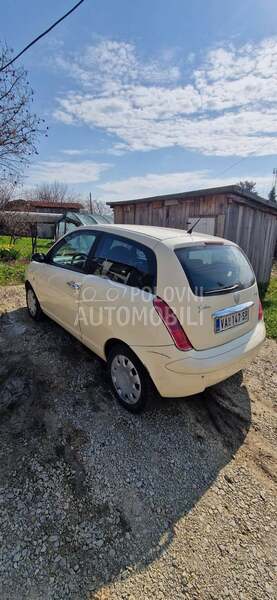 Lancia Ypsilon 