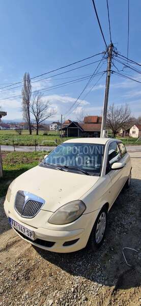 Lancia Ypsilon 