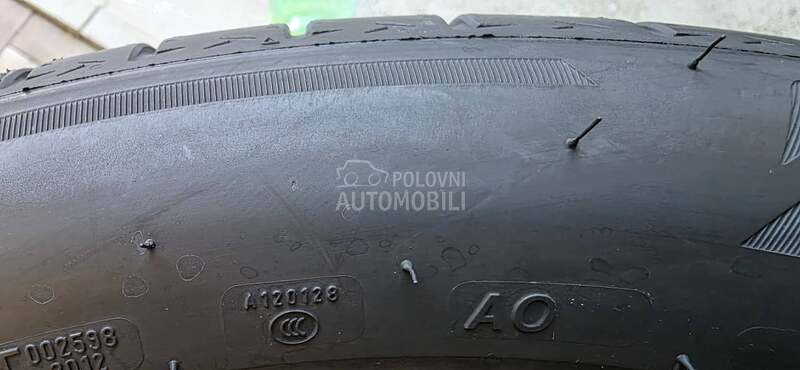 Bridgestone 235/50 R19 Letnja
