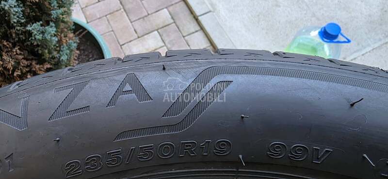 Bridgestone 235/50 R19 Letnja