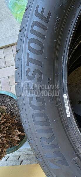 Bridgestone 235/50 R19 Letnja