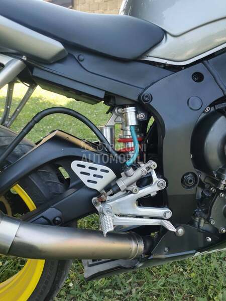 Yamaha yzf r6