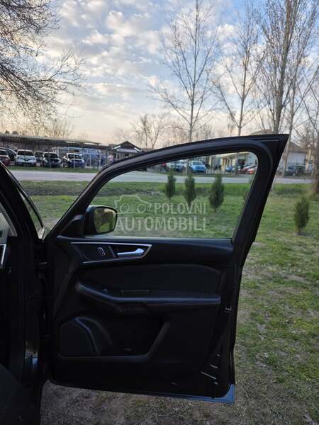 Ford S-Max SALON.SWIS