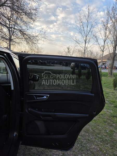 Ford S-Max SALON.SWIS