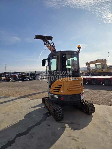 Case CX26C