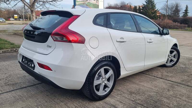 Volvo V40 1.6 D2