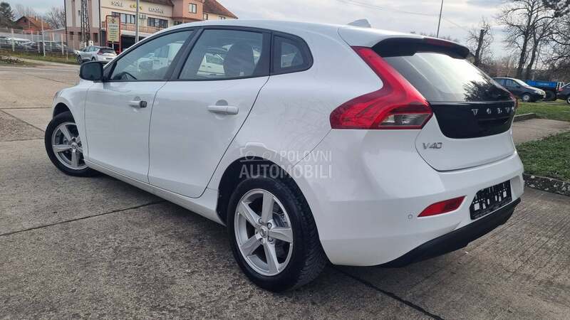 Volvo V40 1.6 D2
