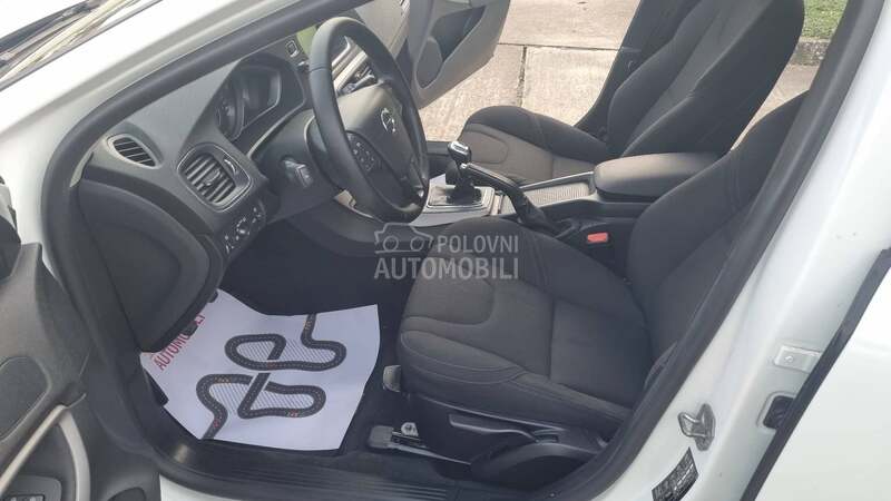 Volvo V40 1.6 D2