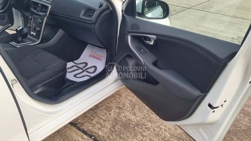 Volvo V40 1.6 D2