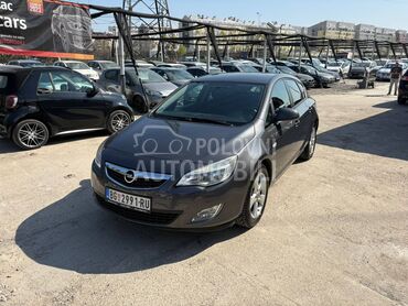Opel Astra J 