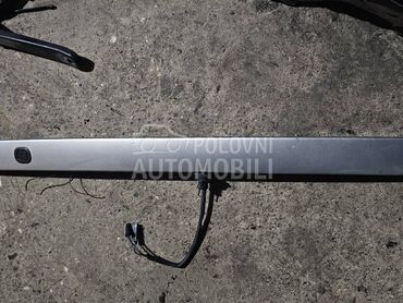 Lajsna gepeka i mikroprekidač za Ford Focus od 2008. do 2011. god.