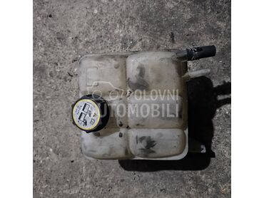 Posuda za antifriz za Ford Focus od 2008. do 2011. god.