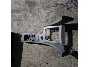 Donja centralna konzola za Ford Focus od 2008. do 2011. god.