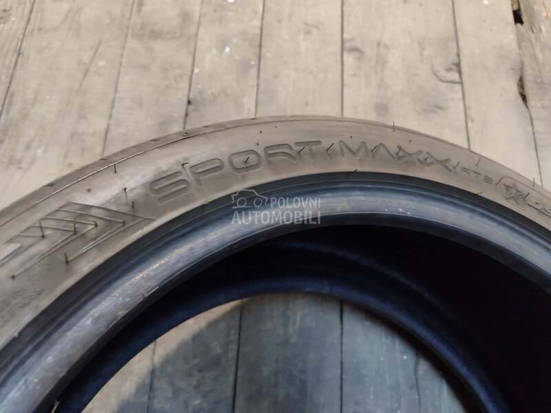 Dunlop 225/45 R19 Letnja
