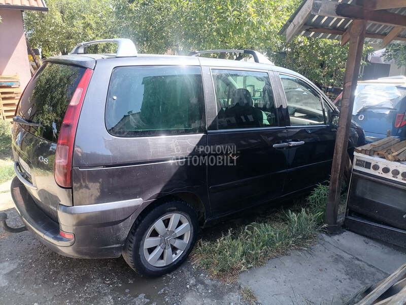 Citroen C8 