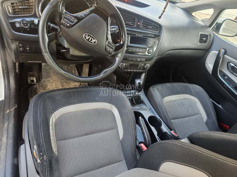 Kia cee`d sw 