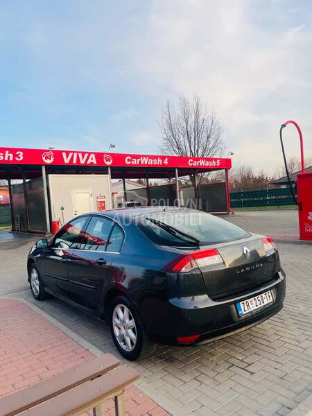Renault Laguna 