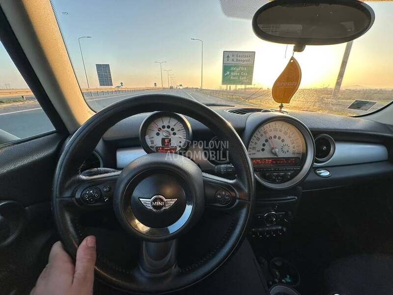 MINI One 