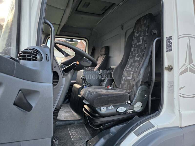 Mercedes Benz atego 818