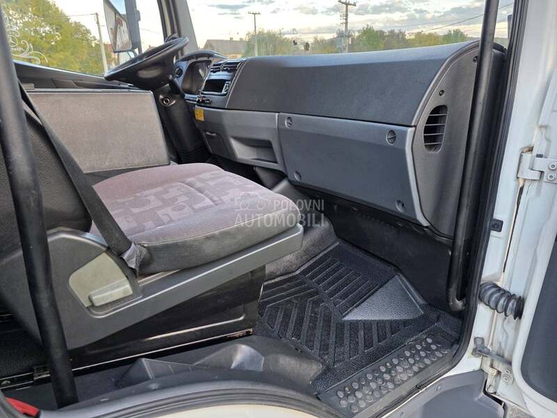 Mercedes Benz atego 818