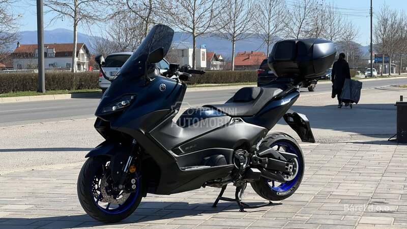 Yamaha TMAX 560