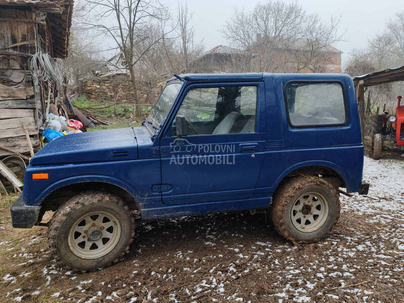 Suzuki SJ Samurai 