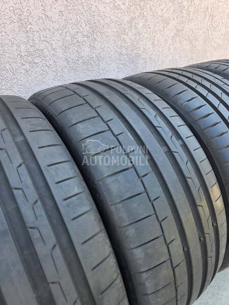 Continental 235/40 R18 Letnja